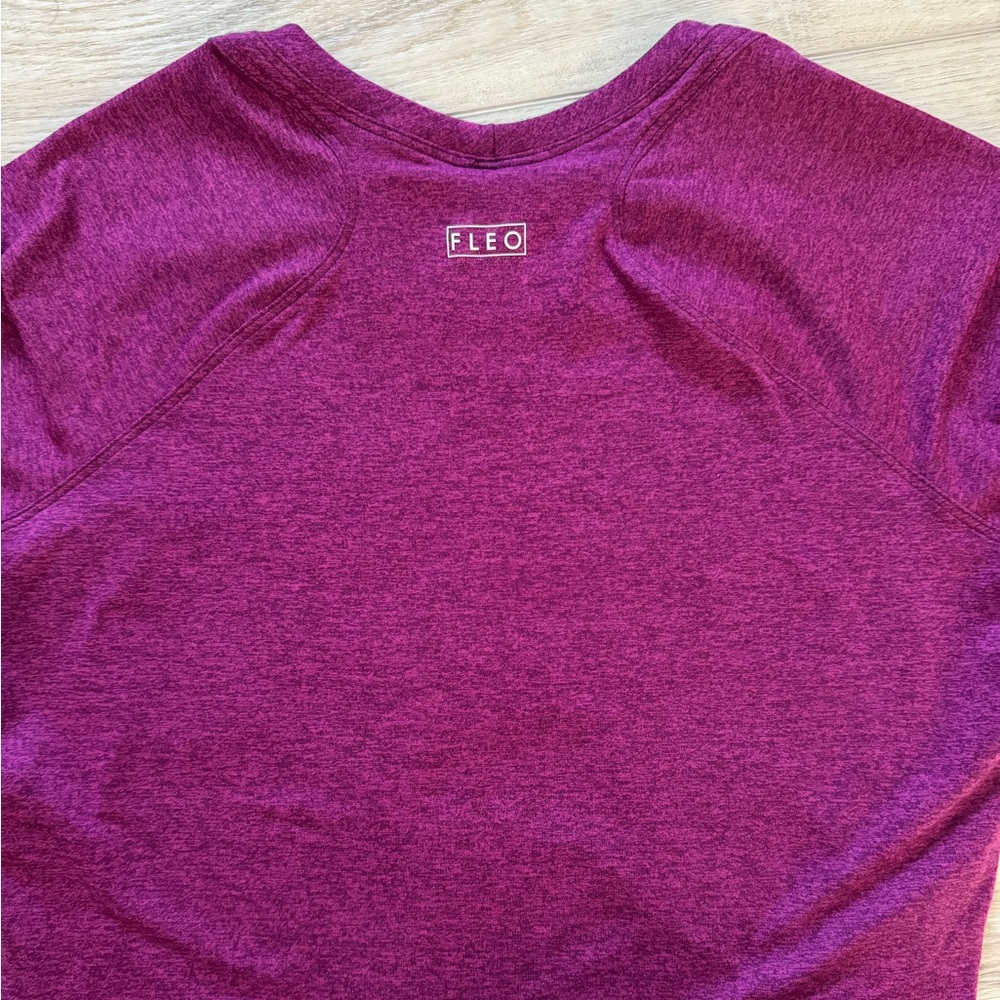 Fleo Women’s Foundation Crop Long Sleeve - Picture 4 of 5